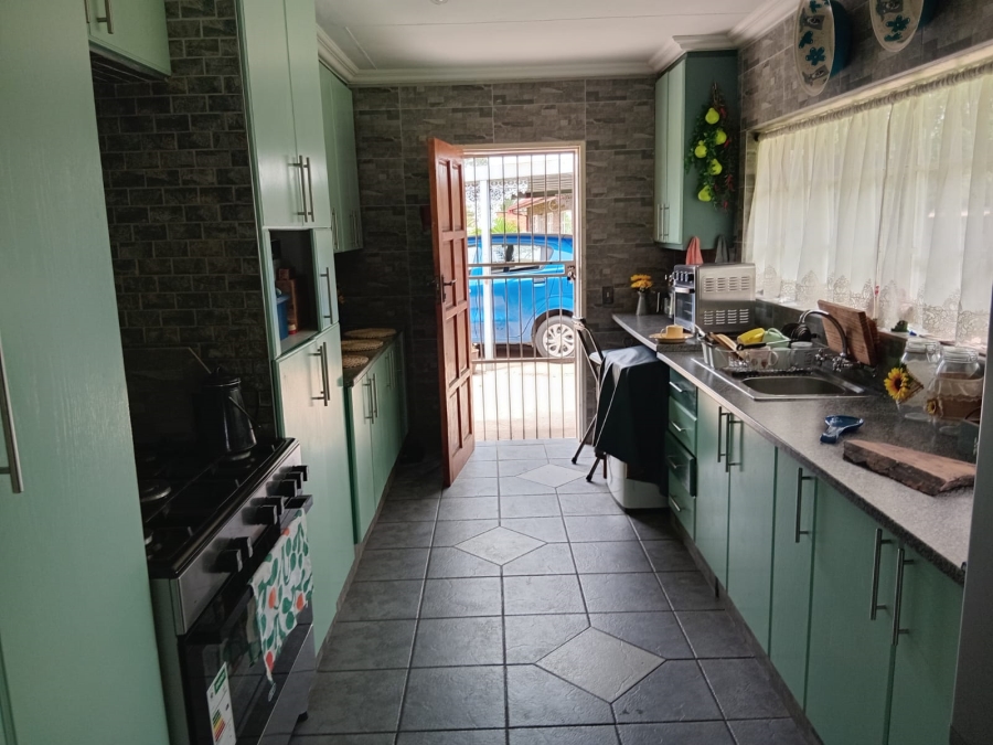 3 Bedroom Property for Sale in Geduld Gauteng