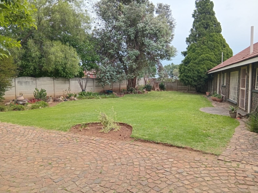 3 Bedroom Property for Sale in Geduld Gauteng