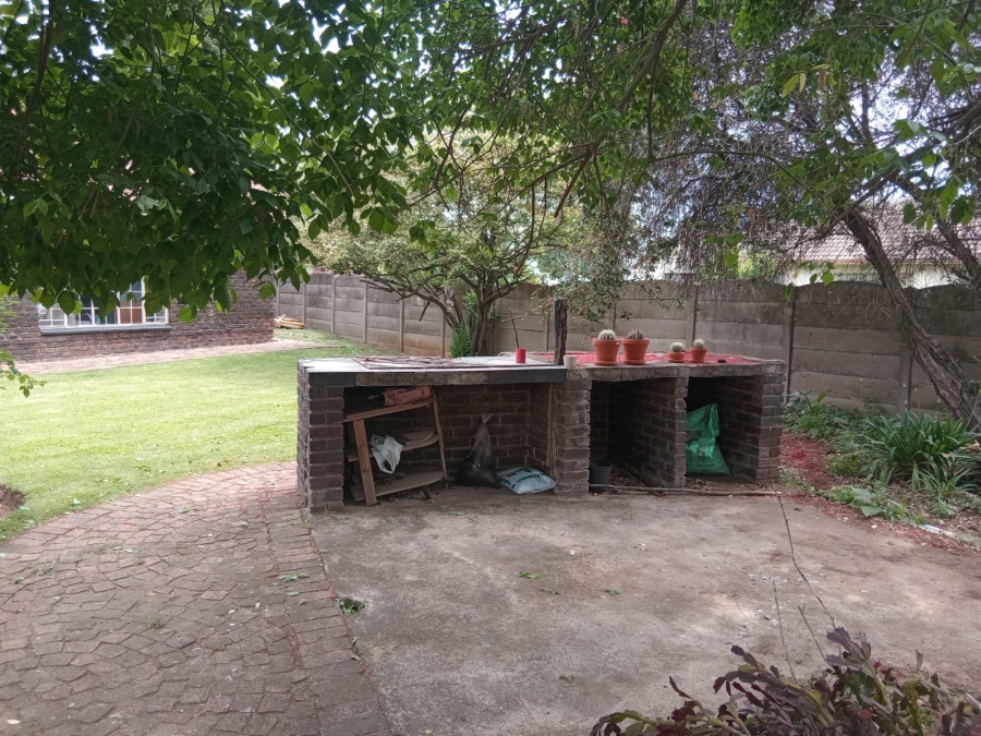 3 Bedroom Property for Sale in Geduld Gauteng