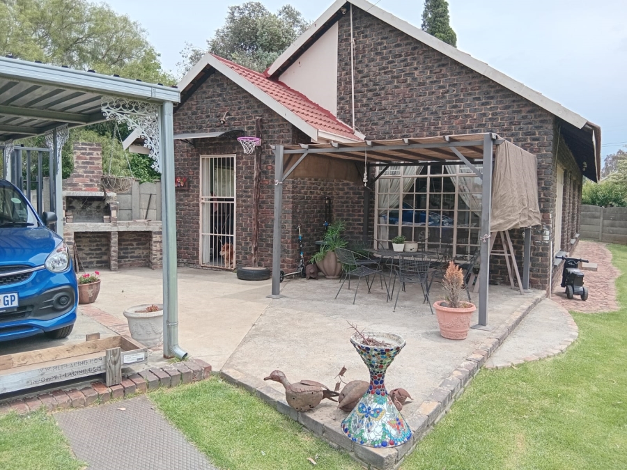 3 Bedroom Property for Sale in Geduld Gauteng