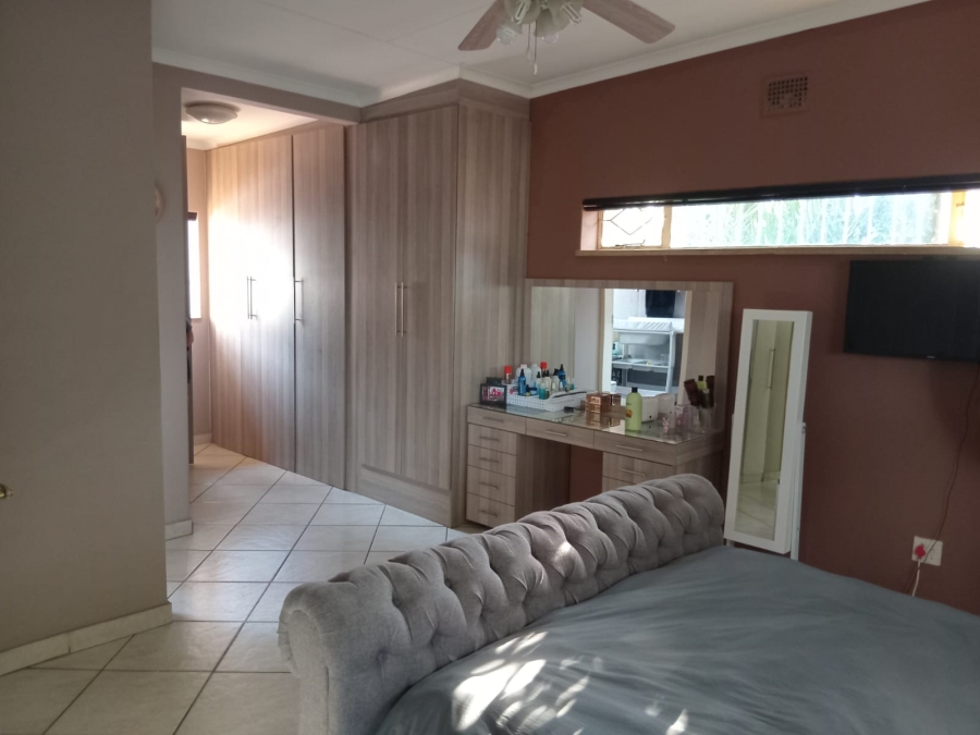To Let 4 Bedroom Property for Rent in Petersfield Gauteng