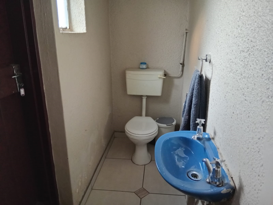 To Let 4 Bedroom Property for Rent in Petersfield Gauteng