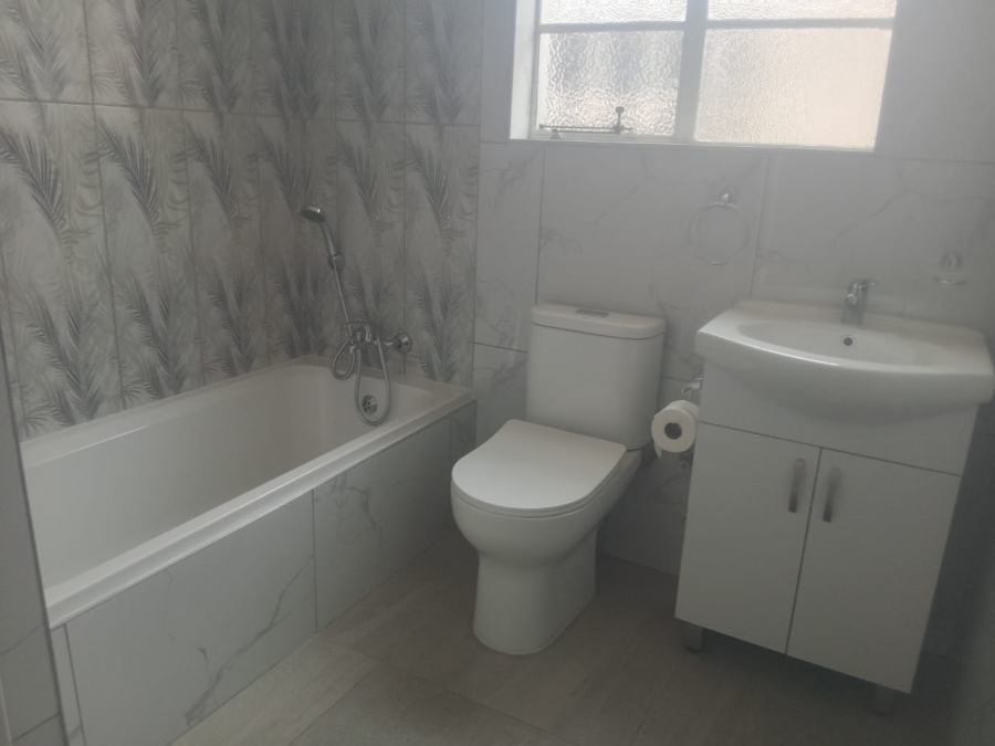 To Let 3 Bedroom Property for Rent in Selection Park Gauteng