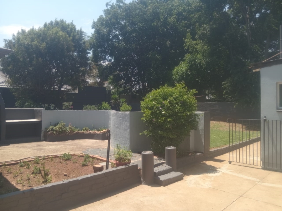 To Let 3 Bedroom Property for Rent in Selection Park Gauteng