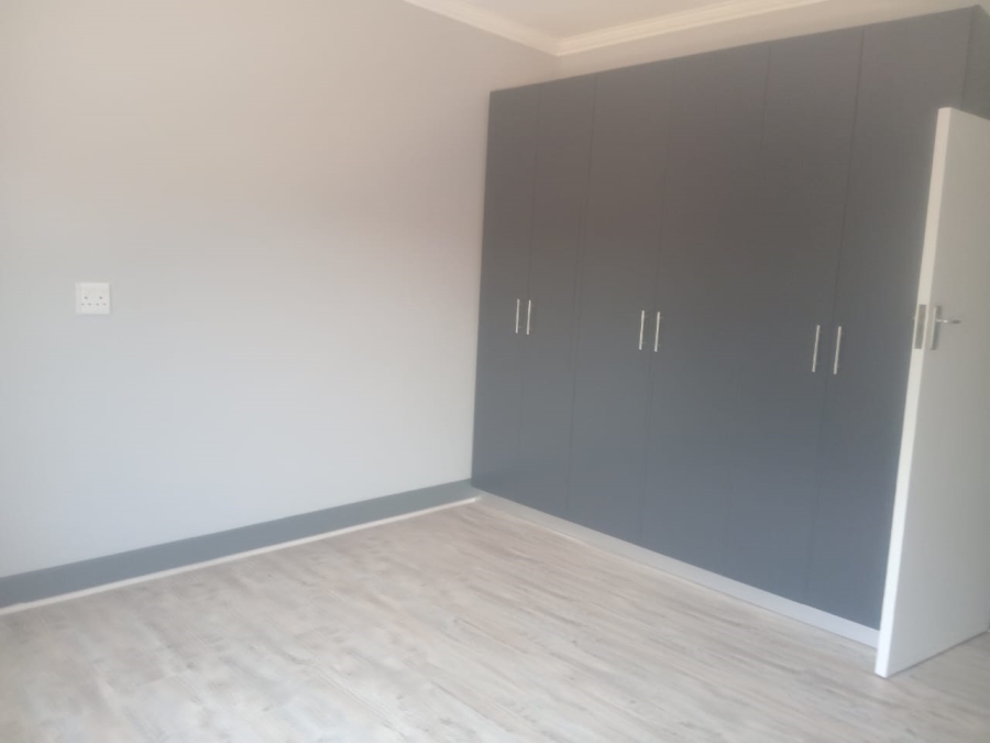 To Let 3 Bedroom Property for Rent in Selection Park Gauteng