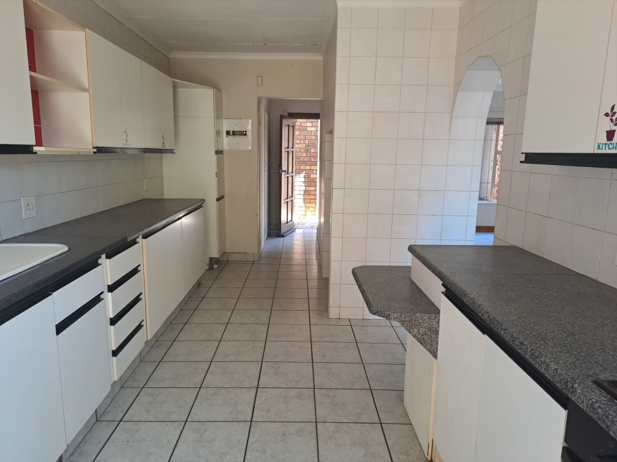 To Let 3 Bedroom Property for Rent in Dersley Gauteng