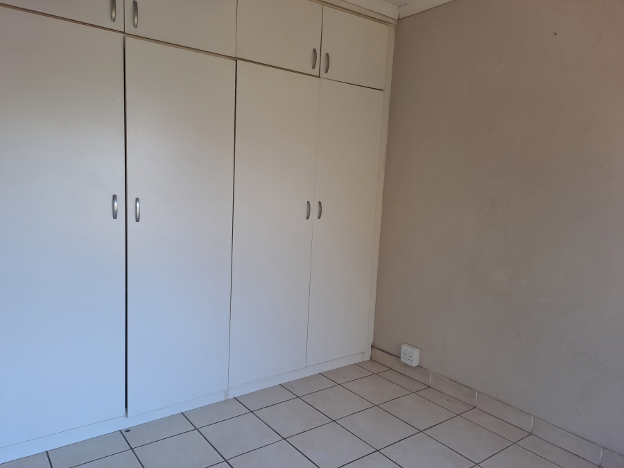 To Let 3 Bedroom Property for Rent in Dersley Gauteng