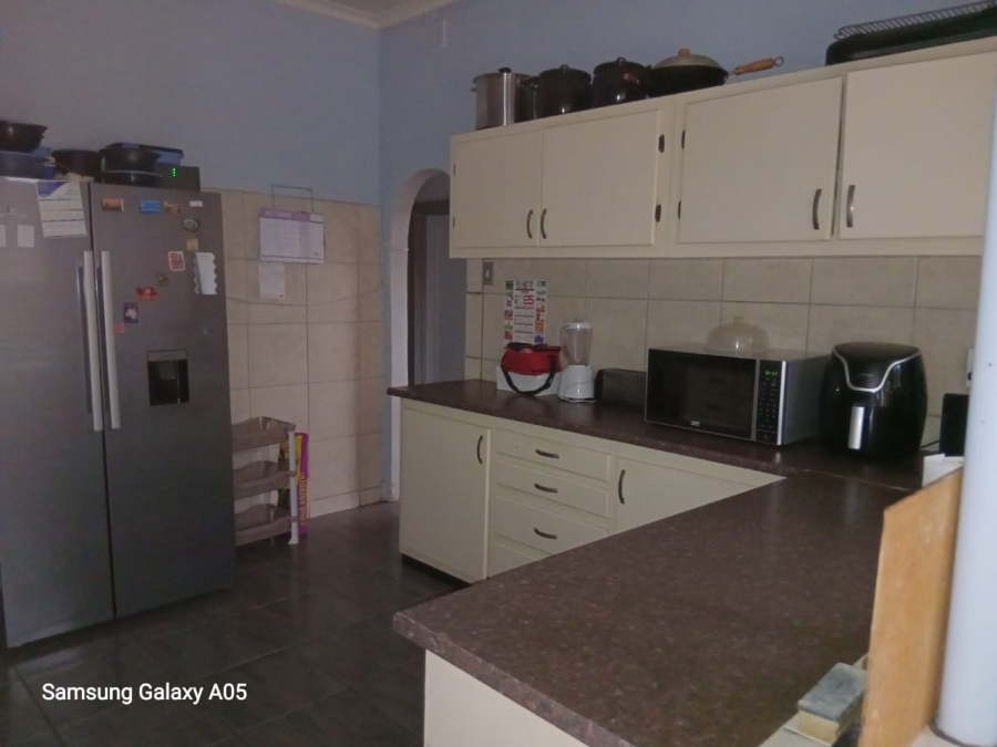 To Let 3 Bedroom Property for Rent in Selection Park Gauteng