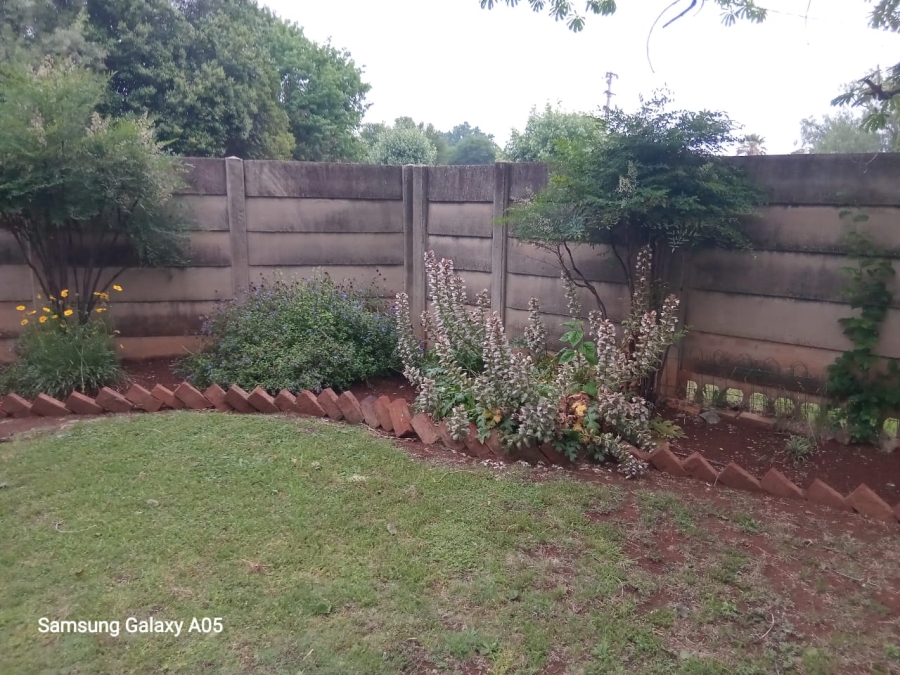 To Let 3 Bedroom Property for Rent in Selection Park Gauteng