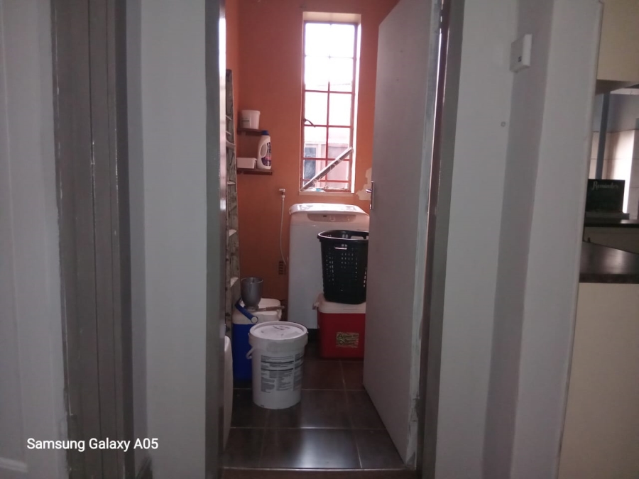 To Let 3 Bedroom Property for Rent in Selection Park Gauteng