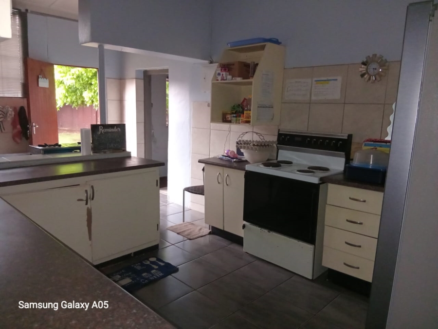 To Let 3 Bedroom Property for Rent in Selection Park Gauteng