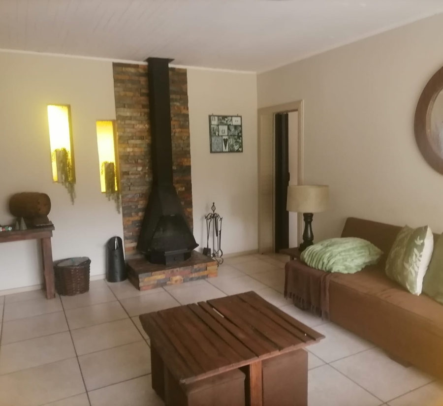 To Let 3 Bedroom Property for Rent in Strubenvale Gauteng