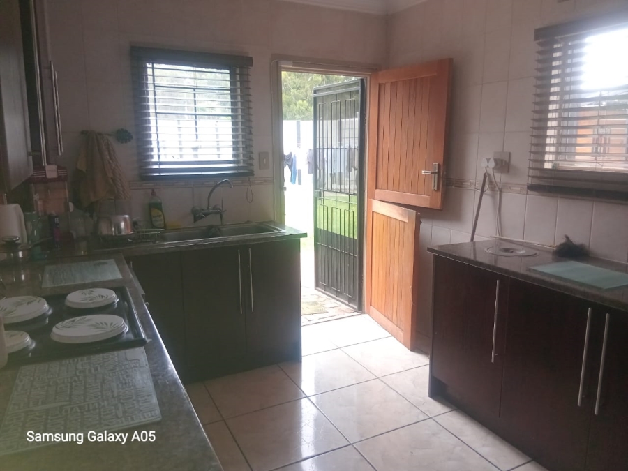 To Let 3 Bedroom Property for Rent in Strubenvale Gauteng
