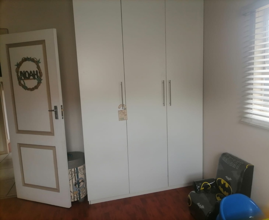 To Let 3 Bedroom Property for Rent in Strubenvale Gauteng