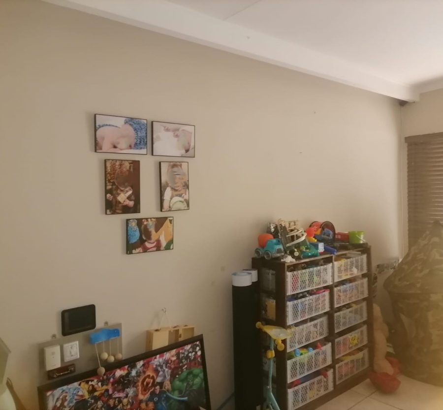 To Let 3 Bedroom Property for Rent in Strubenvale Gauteng