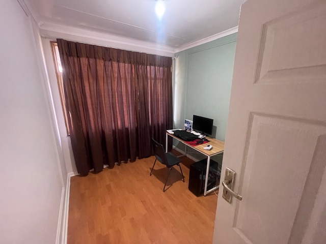 2 Bedroom Property for Sale in Brummeria Gauteng