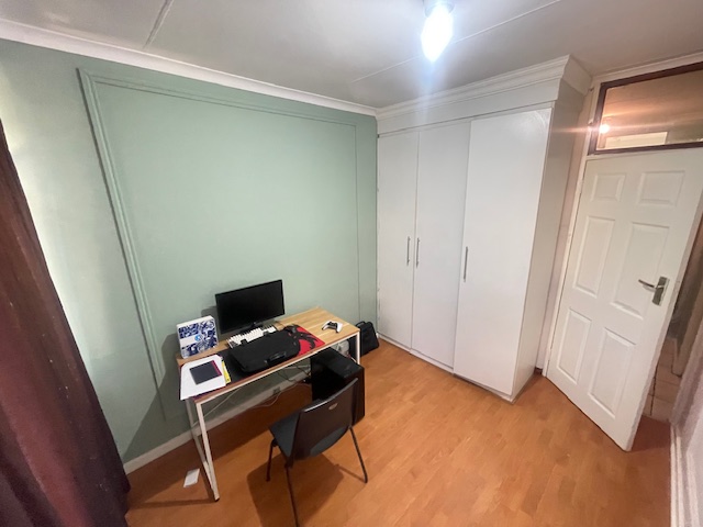 2 Bedroom Property for Sale in Brummeria Gauteng