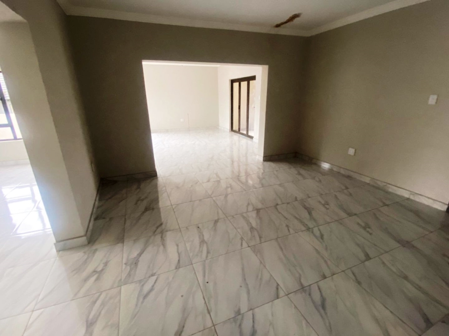 4 Bedroom Property for Sale in Amandasig Gauteng