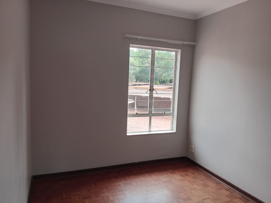 To Let 3 Bedroom Property for Rent in Selection Park Gauteng