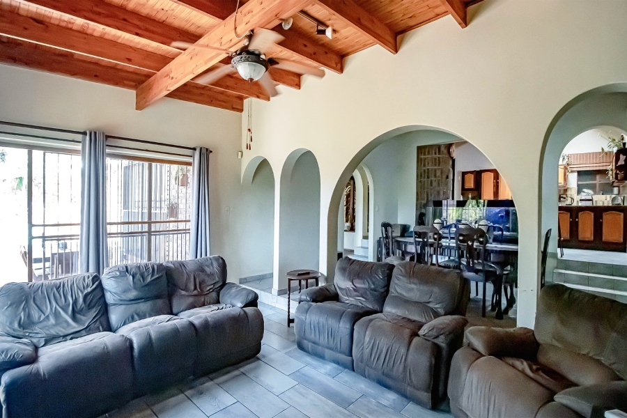 5 Bedroom Property for Sale in Wonderboom Gauteng