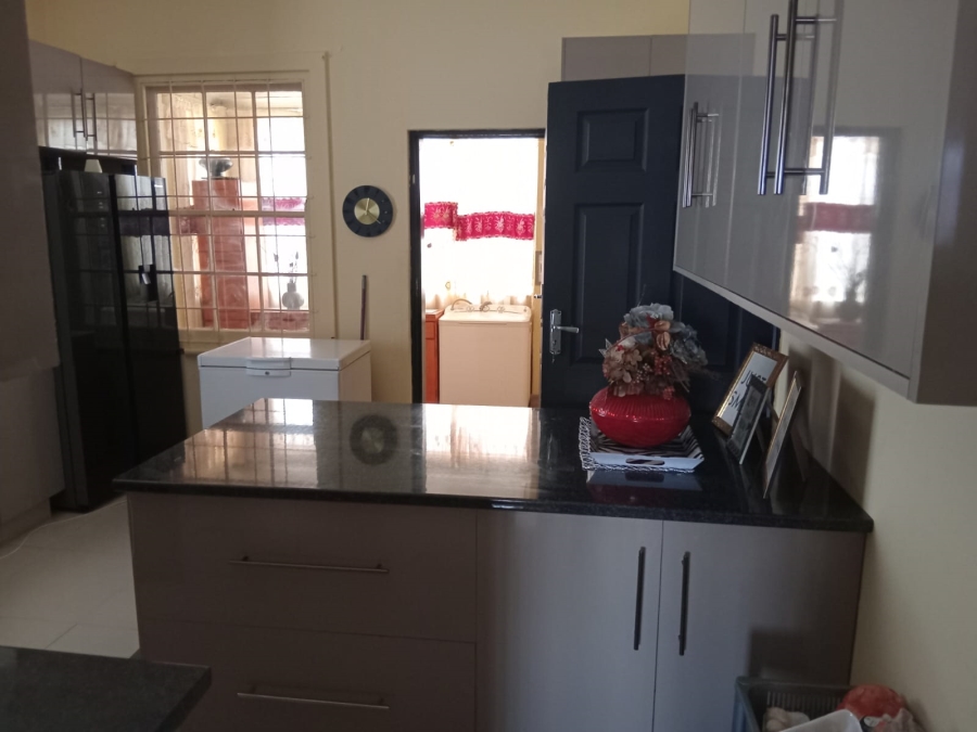 To Let 2 Bedroom Property for Rent in Geduld Gauteng