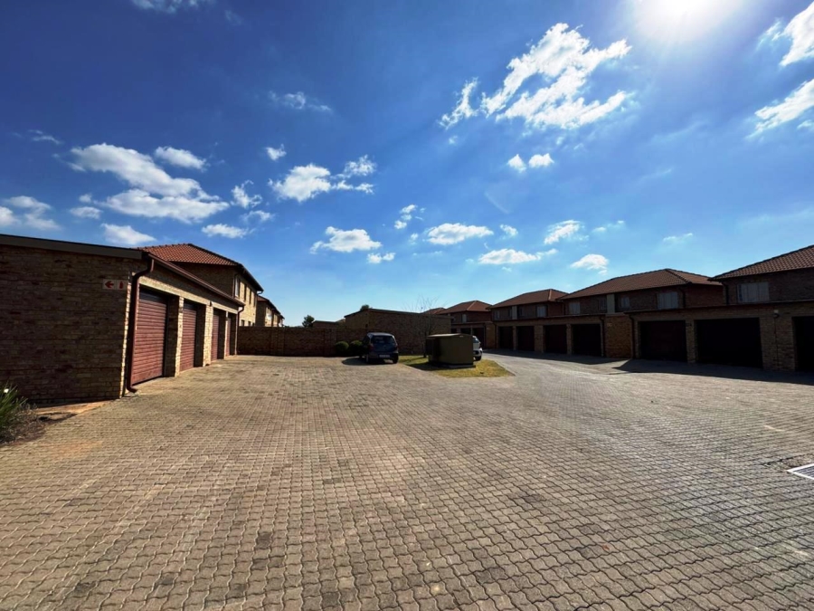 3 Bedroom Property for Sale in Annlin Gauteng