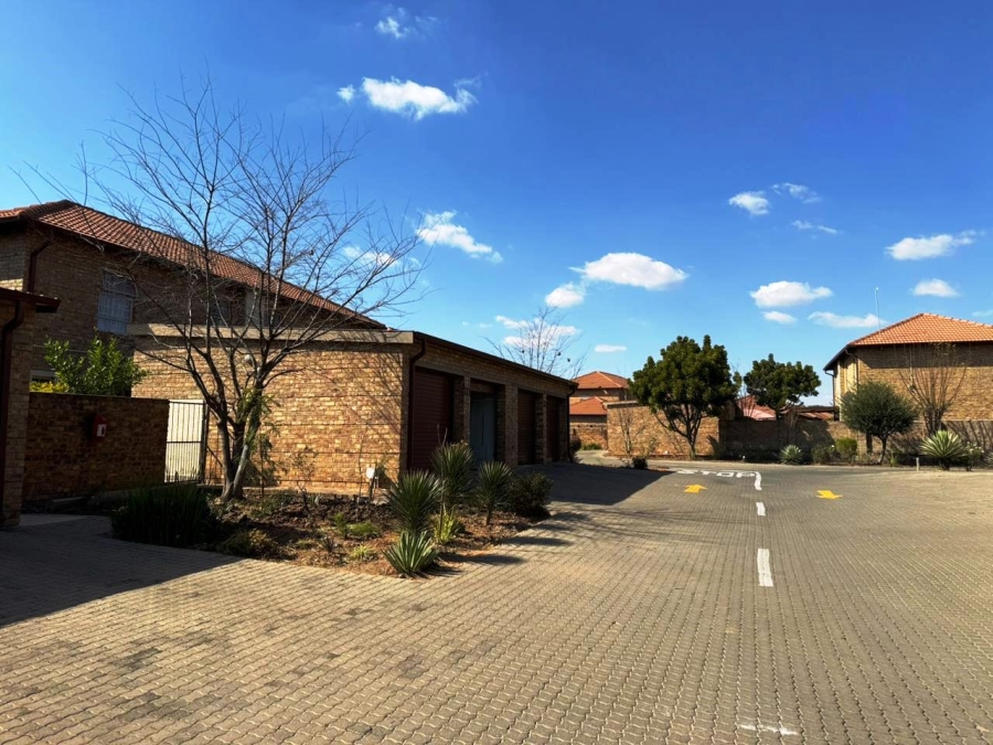 3 Bedroom Property for Sale in Annlin Gauteng