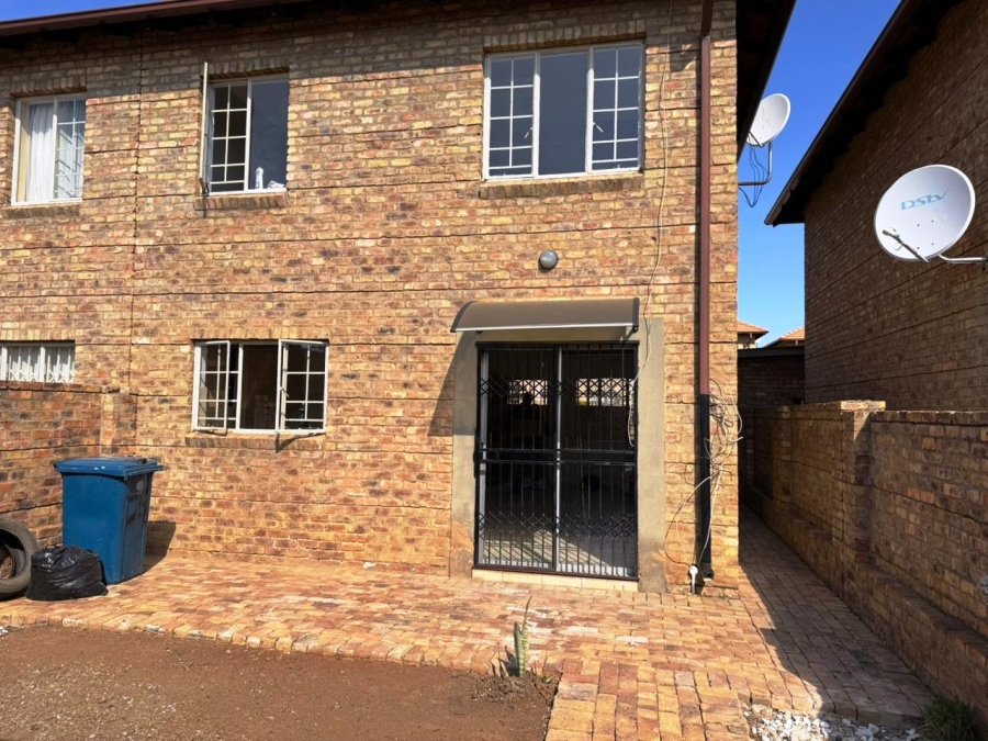 3 Bedroom Property for Sale in Annlin Gauteng