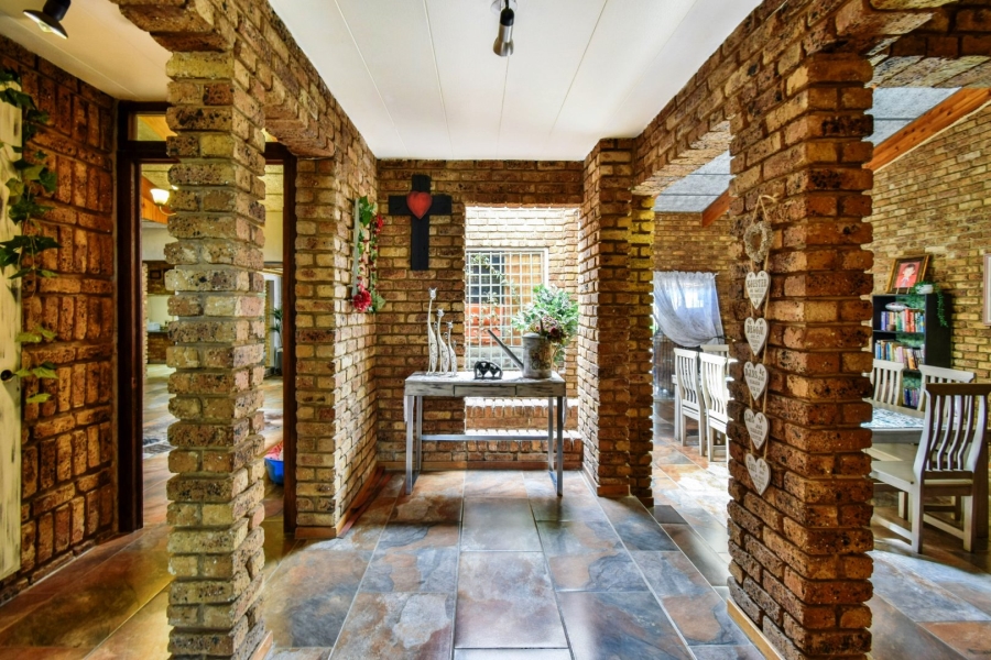 4 Bedroom Property for Sale in Theresa Park Gauteng