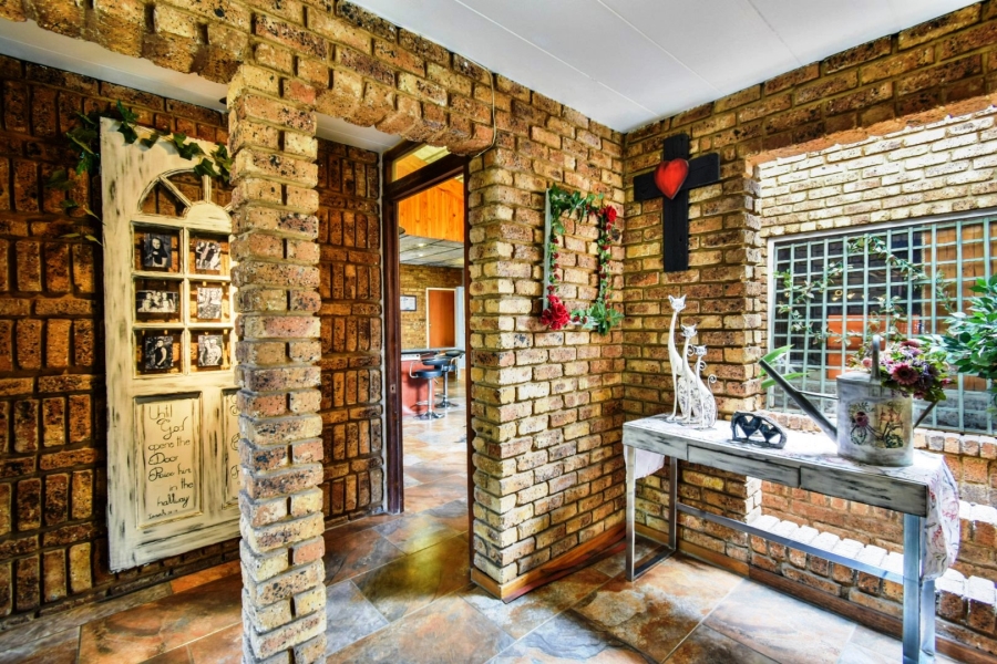 4 Bedroom Property for Sale in Theresa Park Gauteng