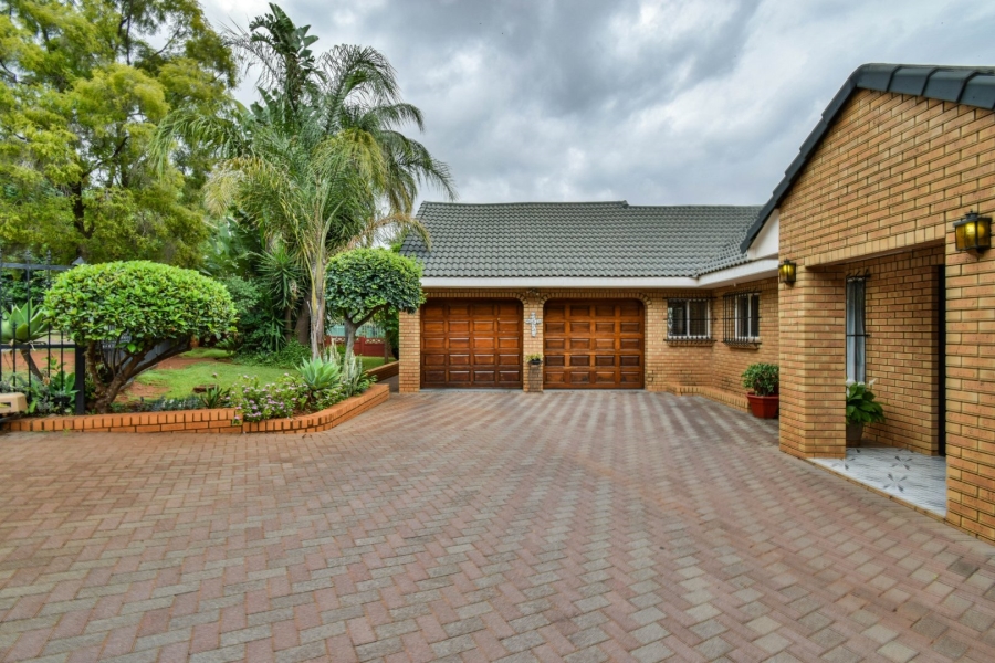 5 Bedroom Property for Sale in Wonderboom Gauteng