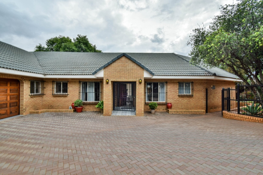 5 Bedroom Property for Sale in Wonderboom Gauteng