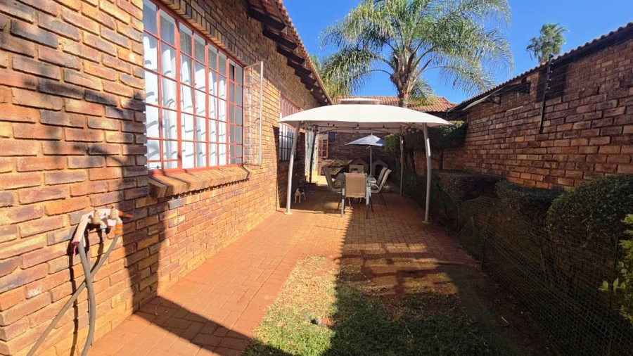 3 Bedroom Property for Sale in Doornpoort and surrounds Gauteng