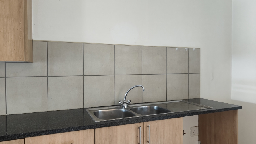 To Let 2 Bedroom Property for Rent in Annlin Gauteng