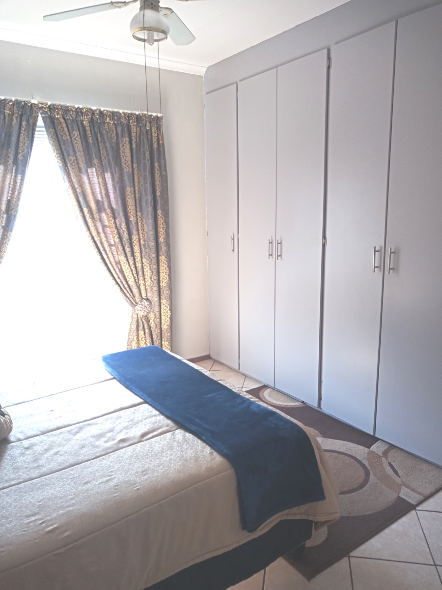 To Let 2 Bedroom Property for Rent in Sinoville Gauteng