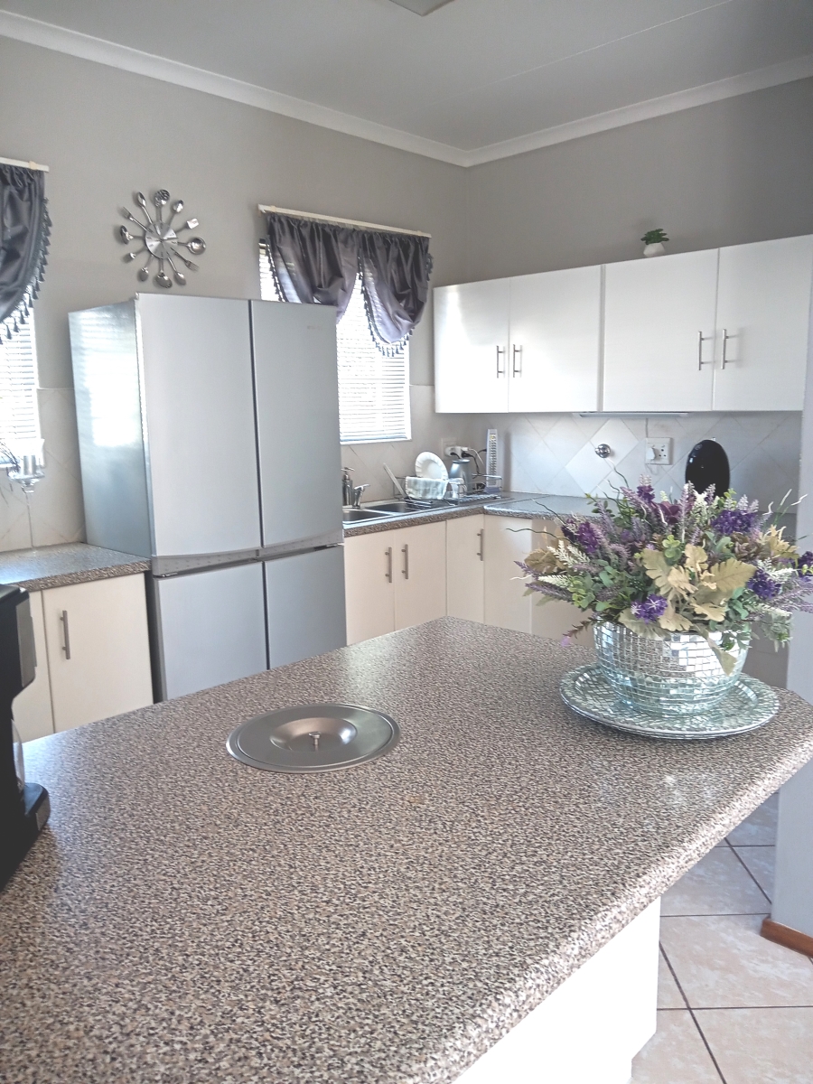 To Let 2 Bedroom Property for Rent in Sinoville Gauteng