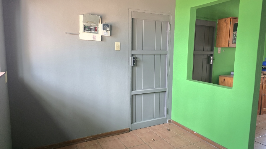 To Let 1 Bedroom Property for Rent in Sinoville Gauteng
