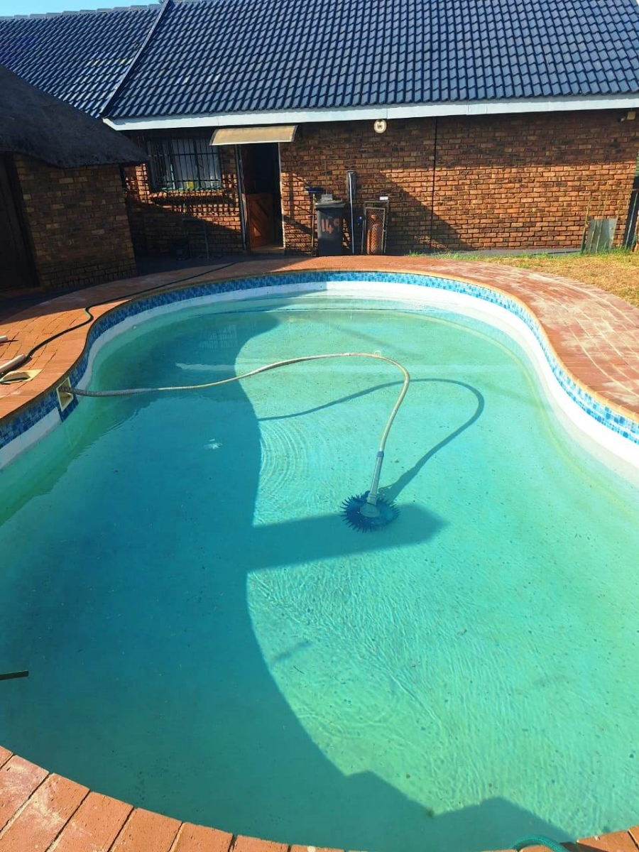 To Let 3 Bedroom Property for Rent in Chantelle Gauteng
