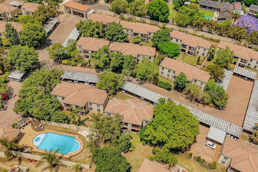 2 Bedroom Property for Sale in Robindale Gauteng