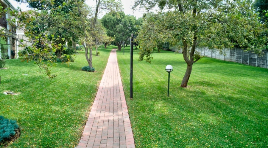 2 Bedroom Property for Sale in Robindale Gauteng