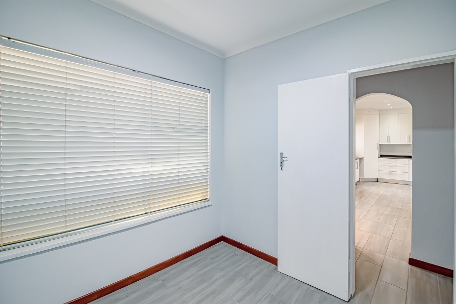 3 Bedroom Property for Sale in Annlin Gauteng