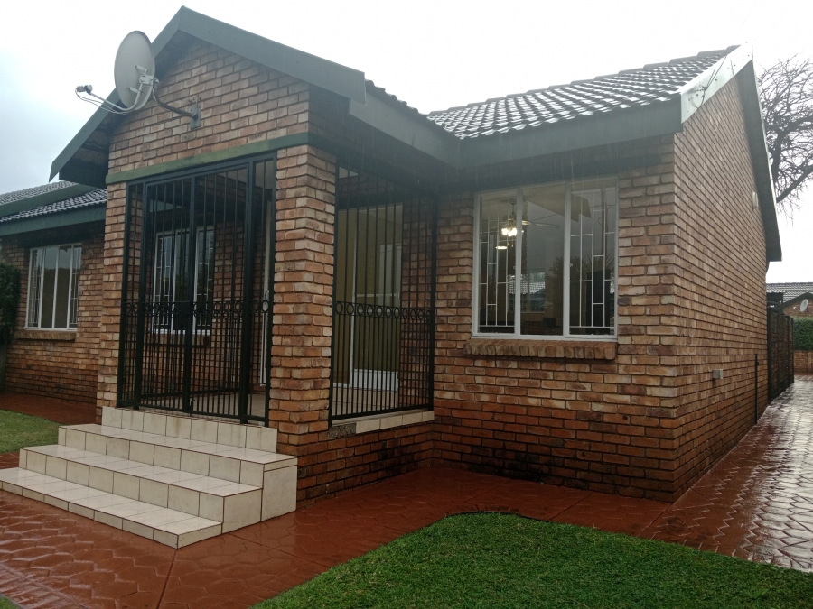 To Let 3 Bedroom Property for Rent in Montana Park Gauteng