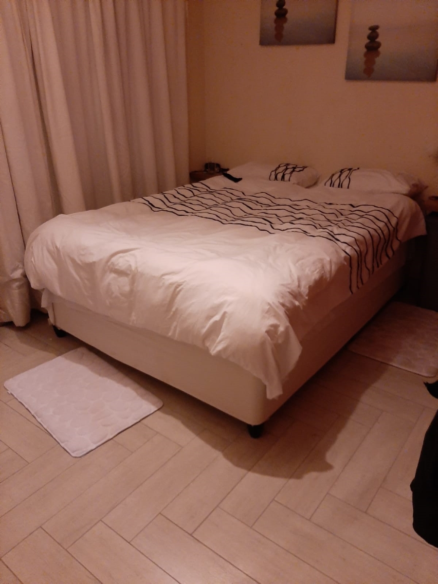 2 Bedroom Property for Sale in Vorna Valley Gauteng