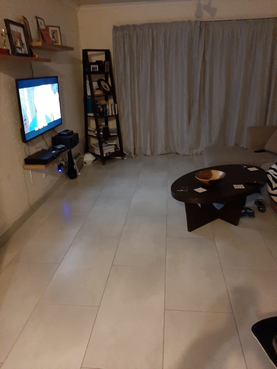 2 Bedroom Property for Sale in Vorna Valley Gauteng