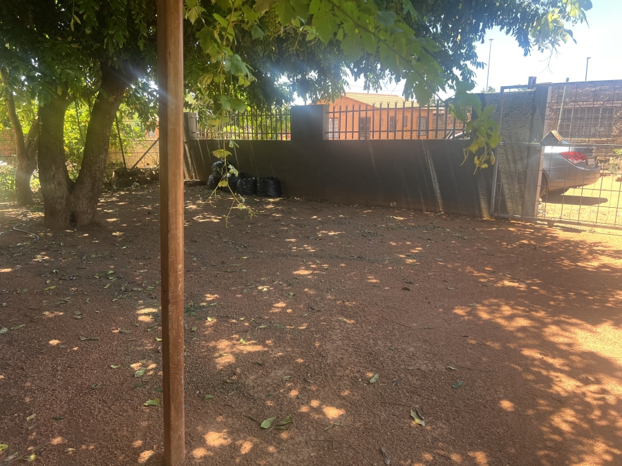 2 Bedroom Property for Sale in Soshanguve South Ext 10 Gauteng