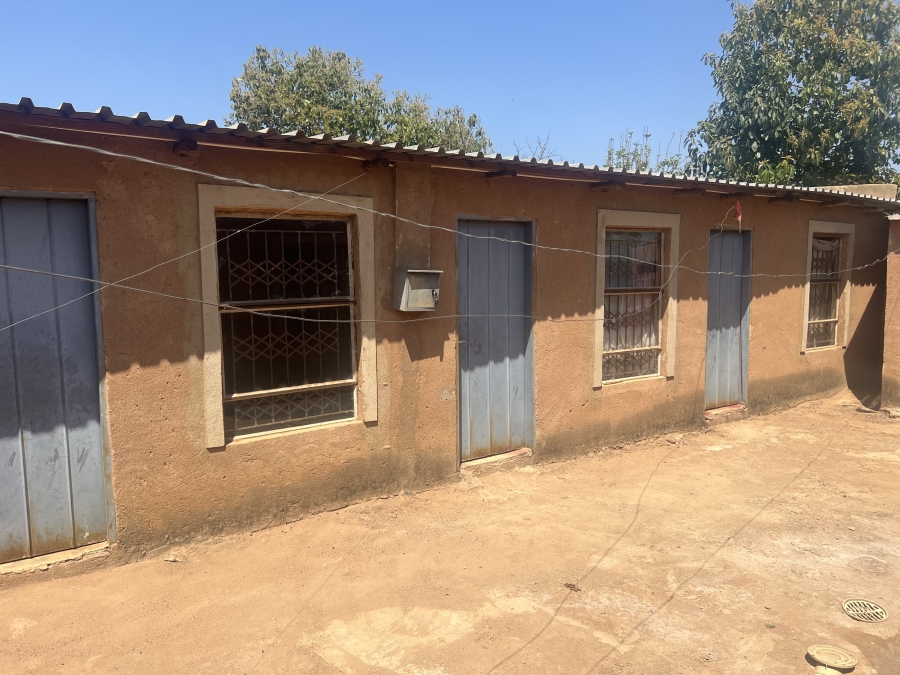 7 Bedroom Property for Sale in Soshanguve South Ext 9 Gauteng