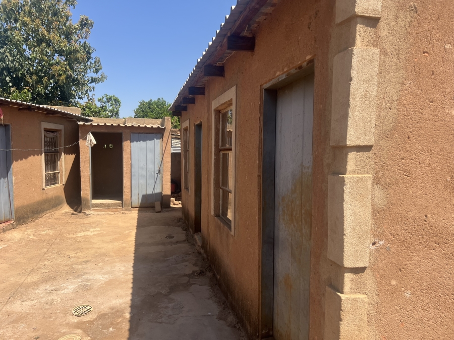 7 Bedroom Property for Sale in Soshanguve South Ext 9 Gauteng