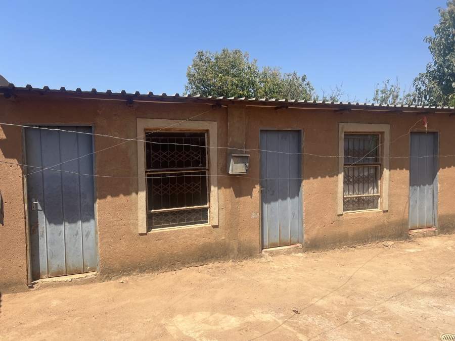 7 Bedroom Property for Sale in Soshanguve South Ext 9 Gauteng