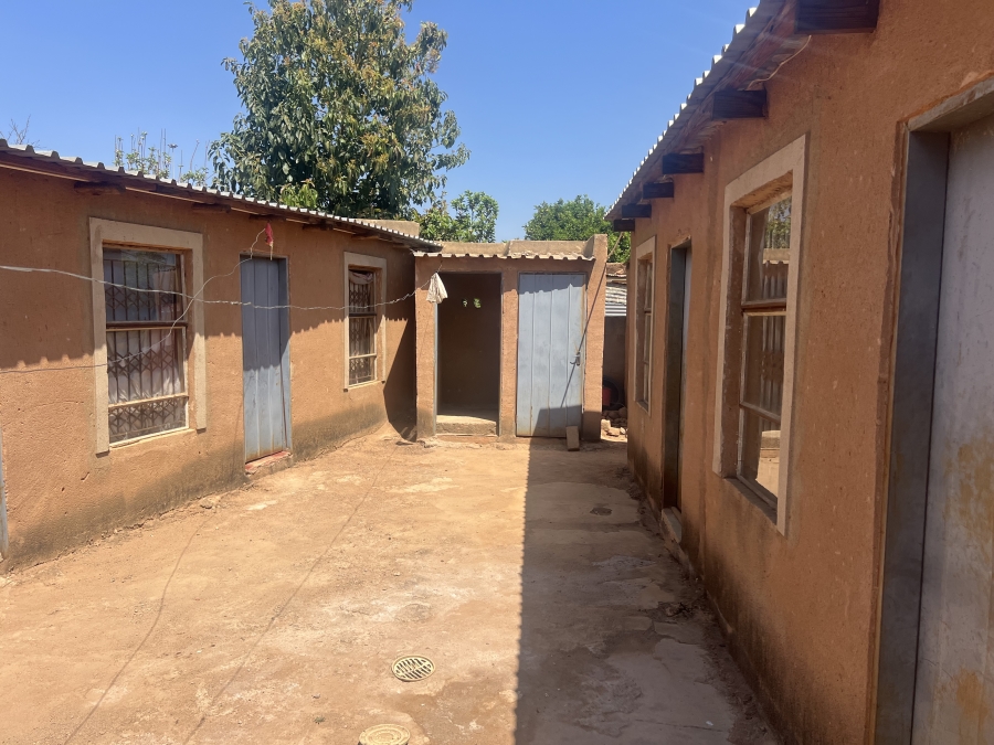 7 Bedroom Property for Sale in Soshanguve South Ext 9 Gauteng
