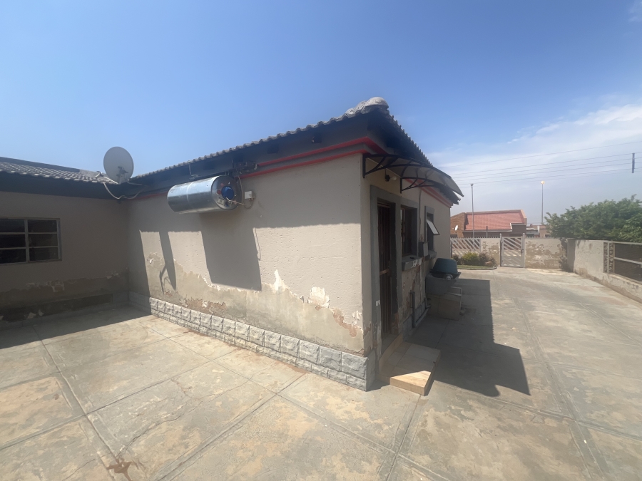2 Bedroom Property for Sale in Soshanguve L Gauteng